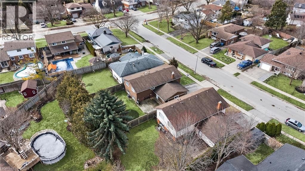 9 SANDERSON DRIVE Image 27