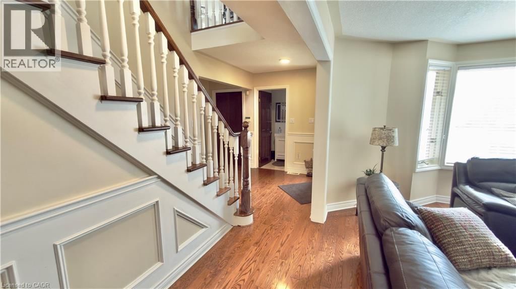 395 BURNETT AVENUE Image 13