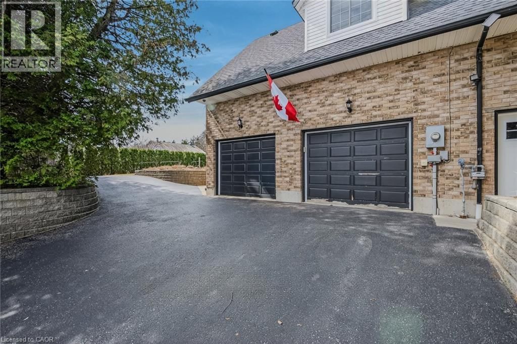 208 VICTORIA STREET Image 4