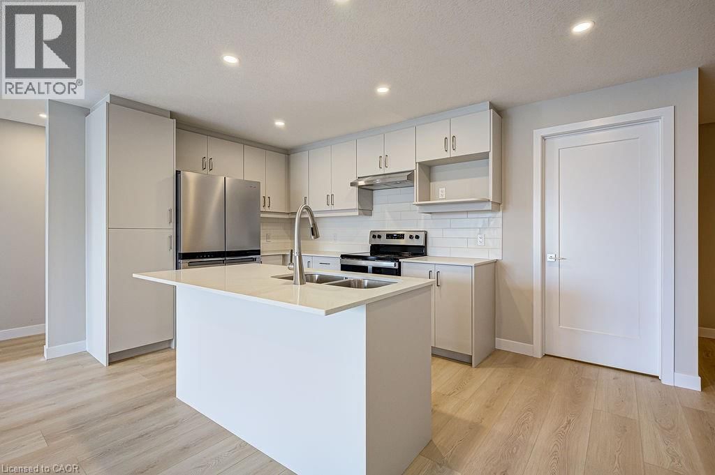 203 - 166 ASTOR CRESCENT Image 6