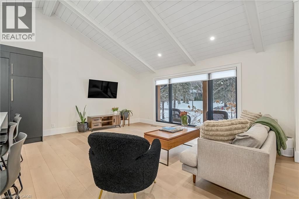 16 BANNISDALE WAY Image 10