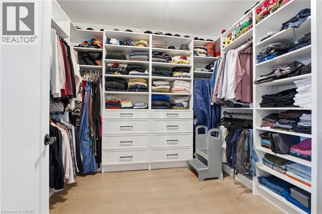 9 EAST STREET NORTH Image 17