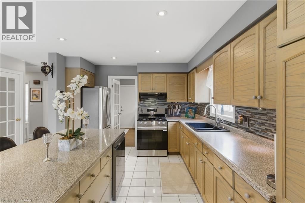 107 ROSE BRIDGE CRESCENT Image 18