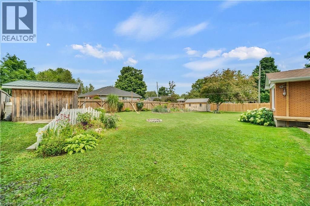 490 SADDLER STREET EAST Image 42