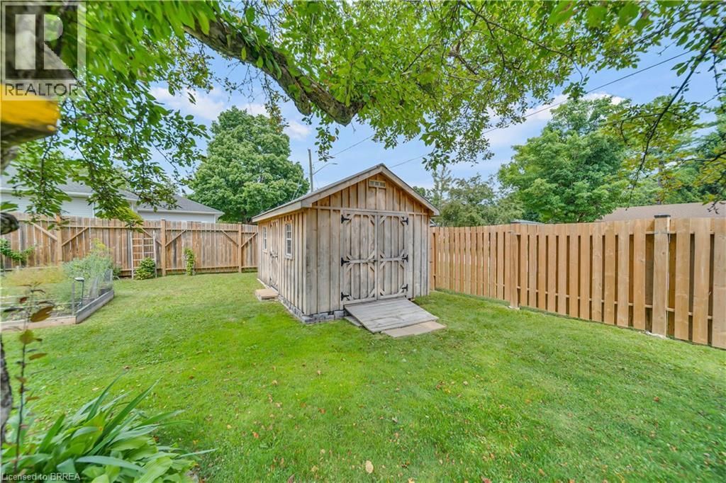 490 SADDLER STREET EAST Image 44