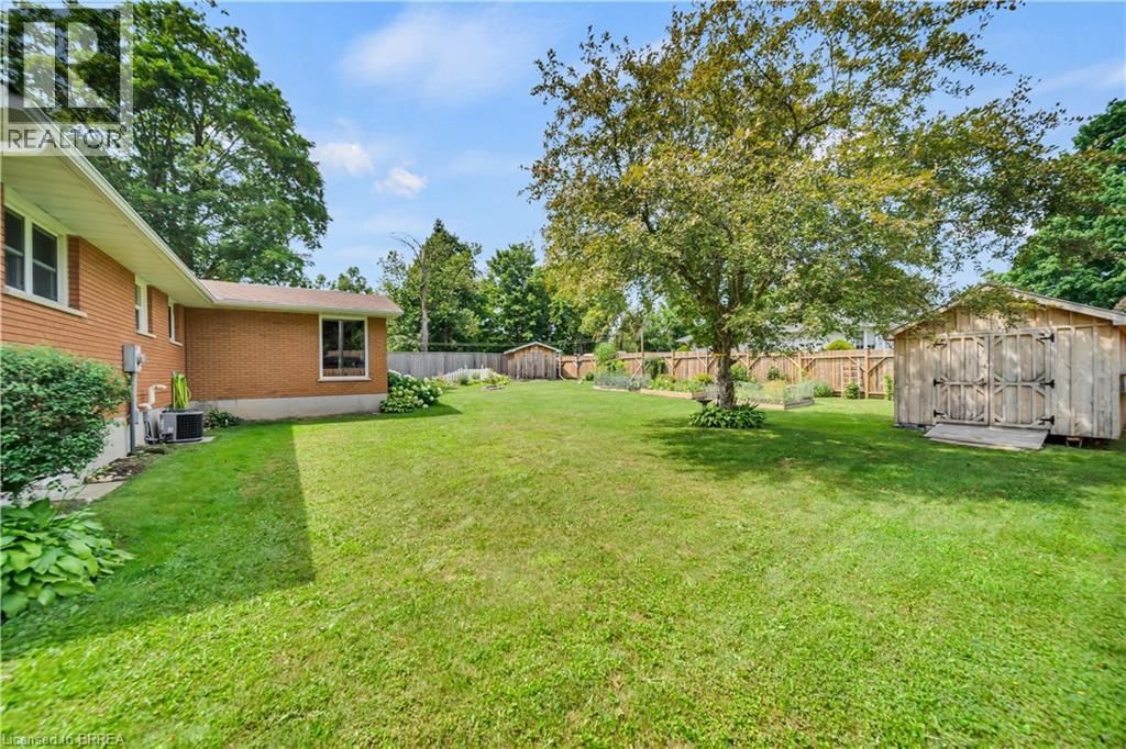 490 SADDLER STREET EAST Image 45