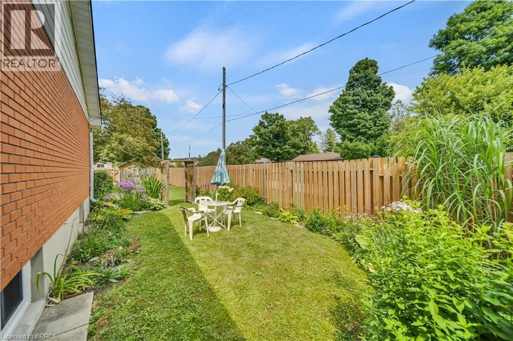 490 SADDLER STREET EAST Image 47