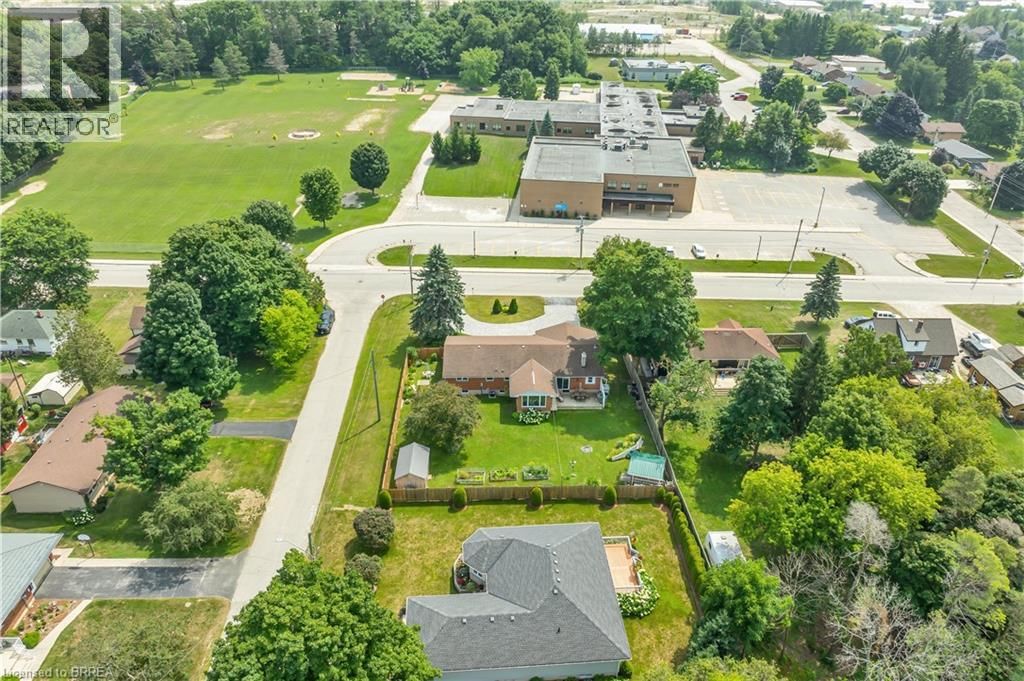 490 SADDLER STREET EAST Image 49