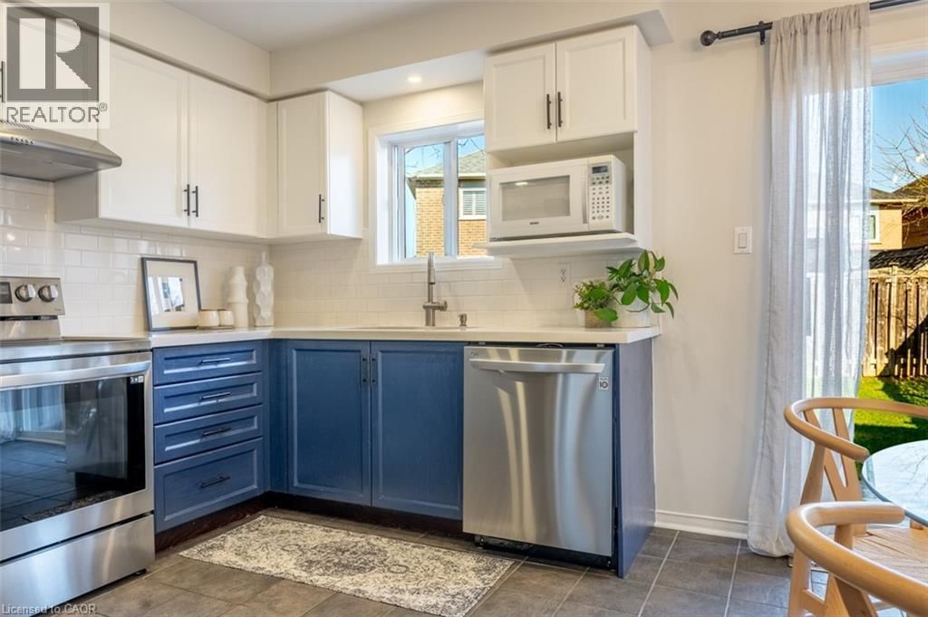 53 DILLS CRESCENT Image 9