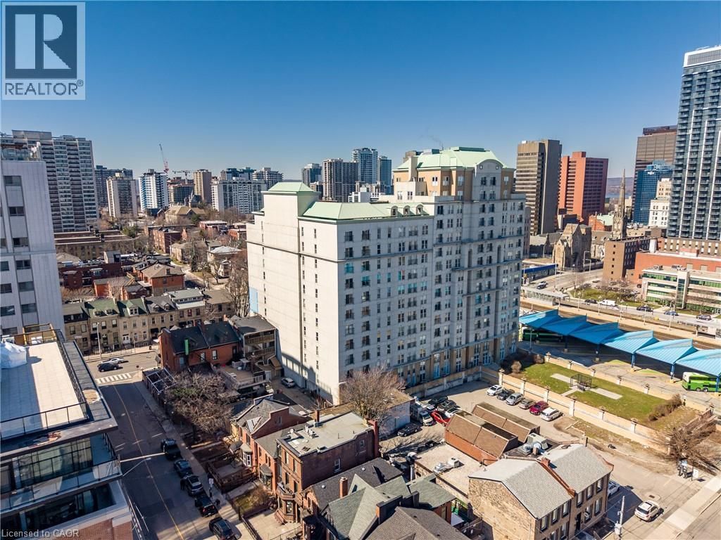 910 - 135 JAMES STREET SOUTH Image 39