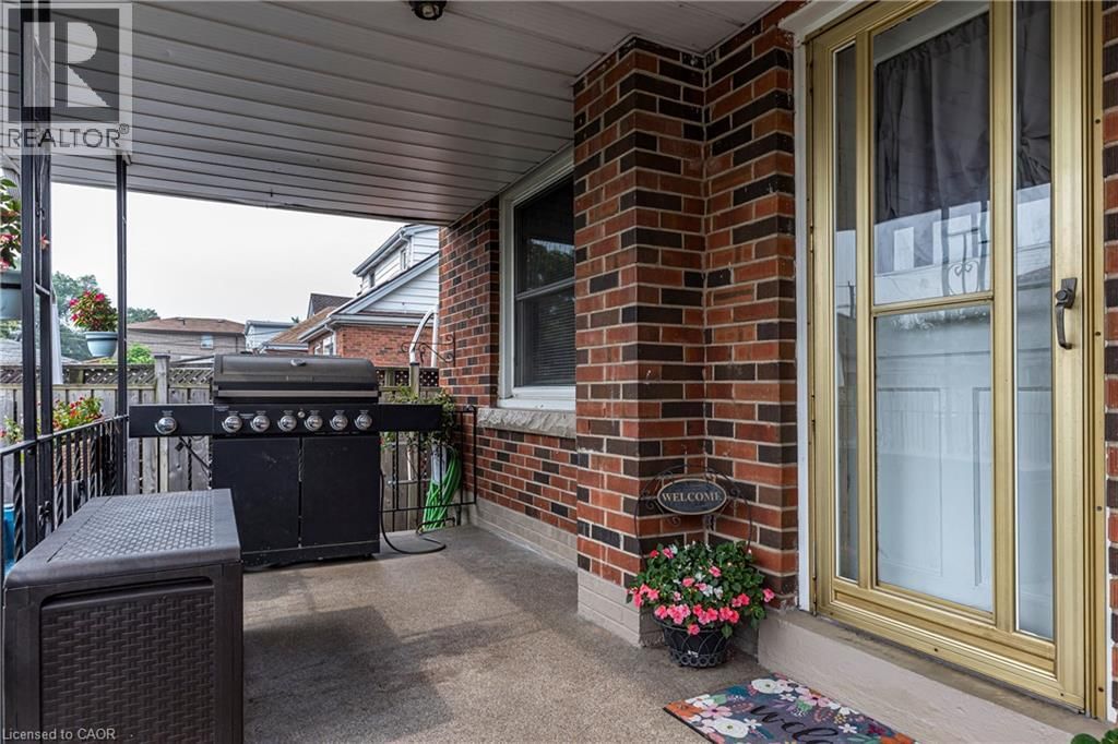 118 JULIAN AVENUE Image 39