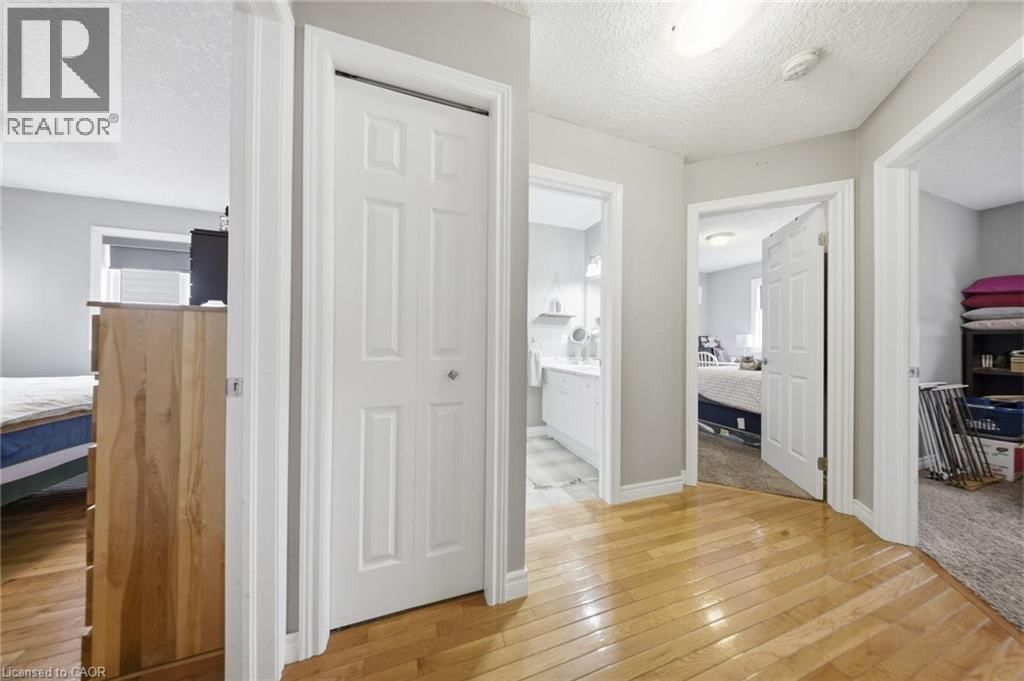 858 STONEGATE DRIVE Image 13