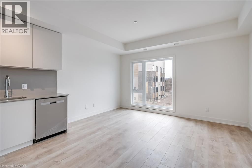 311B - 16 MELBOURNE AVENUE Image 10