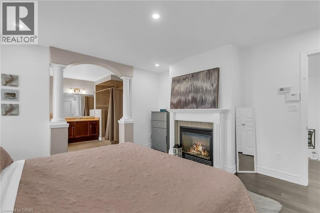 956 BANFFSHIRE COURT Image 22