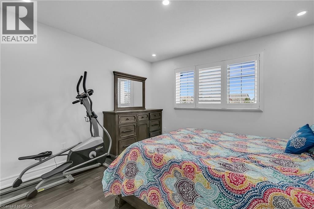 956 BANFFSHIRE COURT Image 27