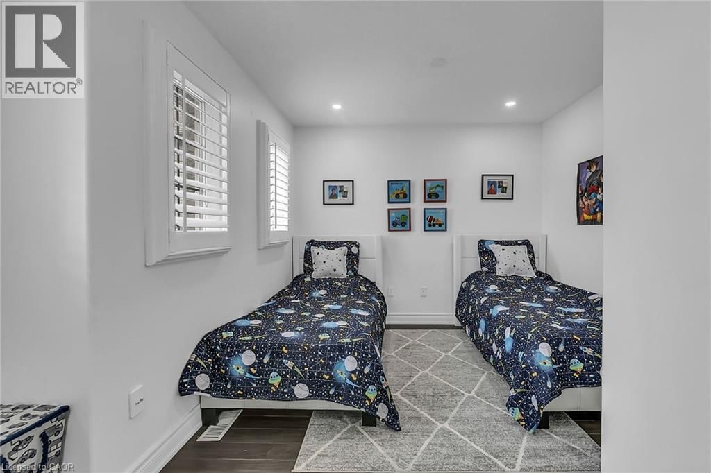 956 BANFFSHIRE COURT Image 29