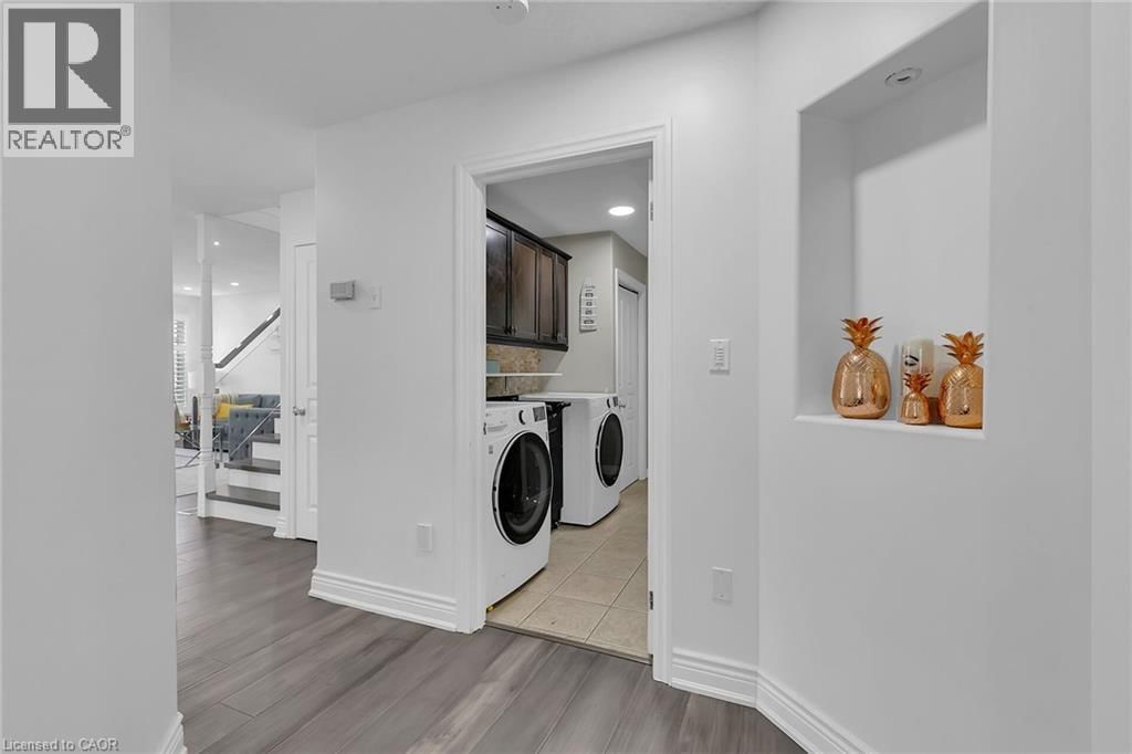 956 BANFFSHIRE COURT Image 36