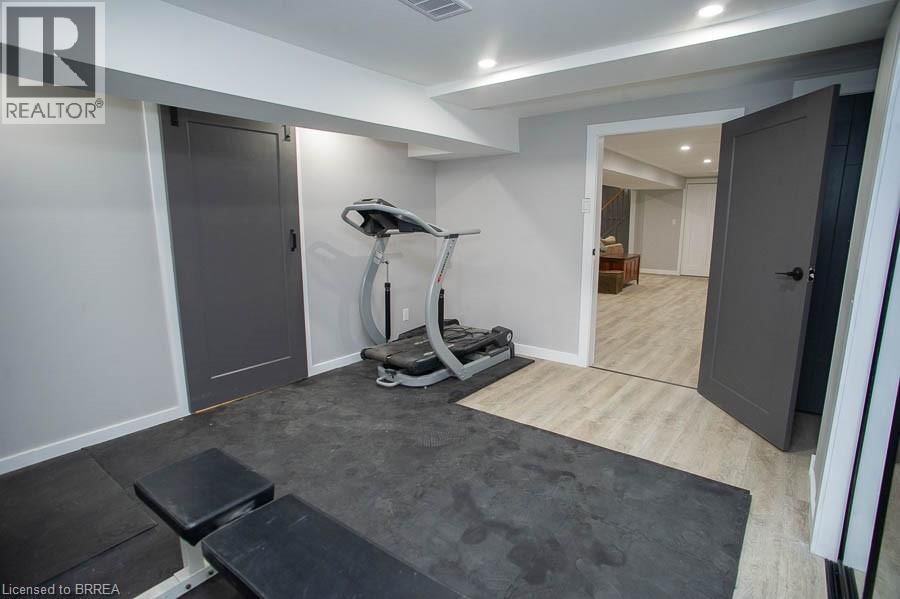 20 RUSSELL STREET Image 31