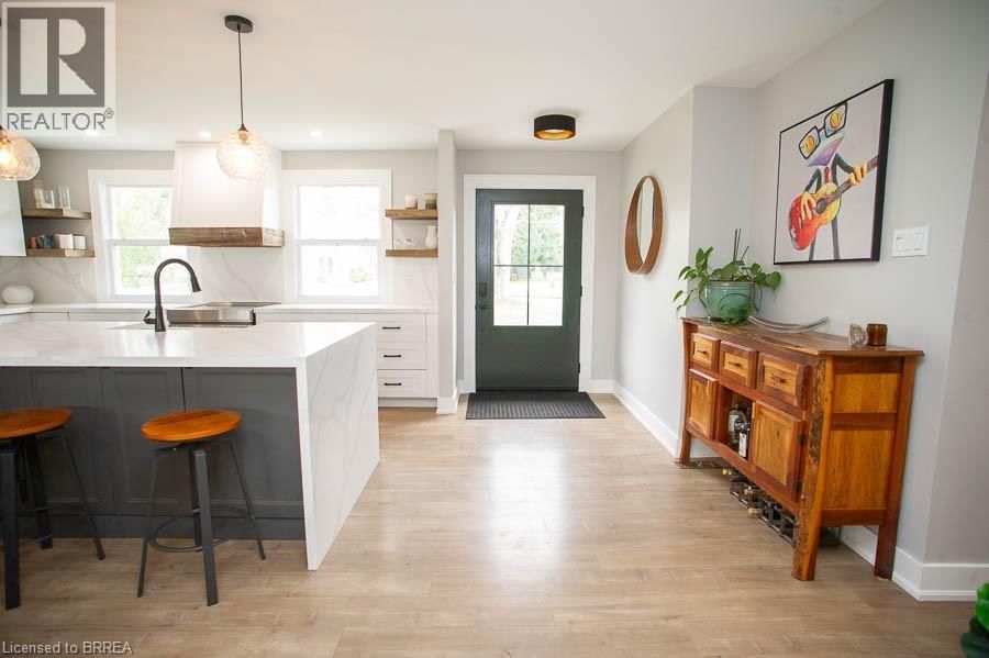 20 RUSSELL STREET Image 5