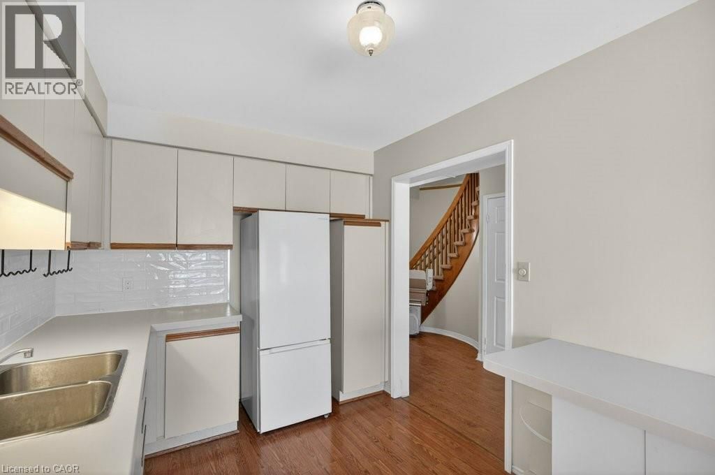 86 RITA AVENUE Image 13