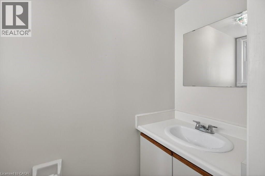 86 RITA AVENUE Image 15