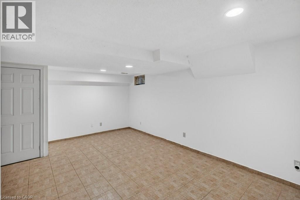 86 RITA AVENUE Image 30