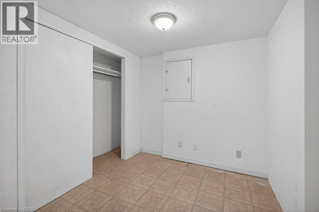 86 RITA AVENUE Image 33