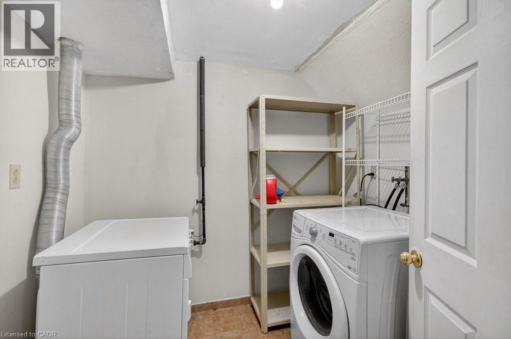 86 RITA AVENUE Image 34