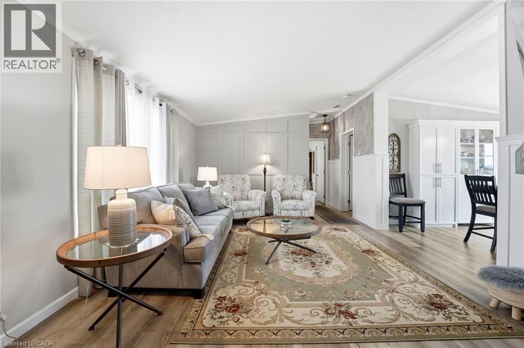 20 HICKORY HOLLOW Image 13