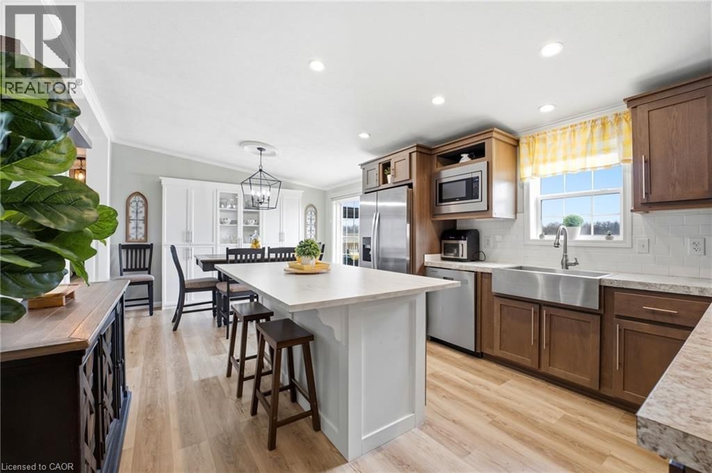 20 HICKORY HOLLOW Image 18