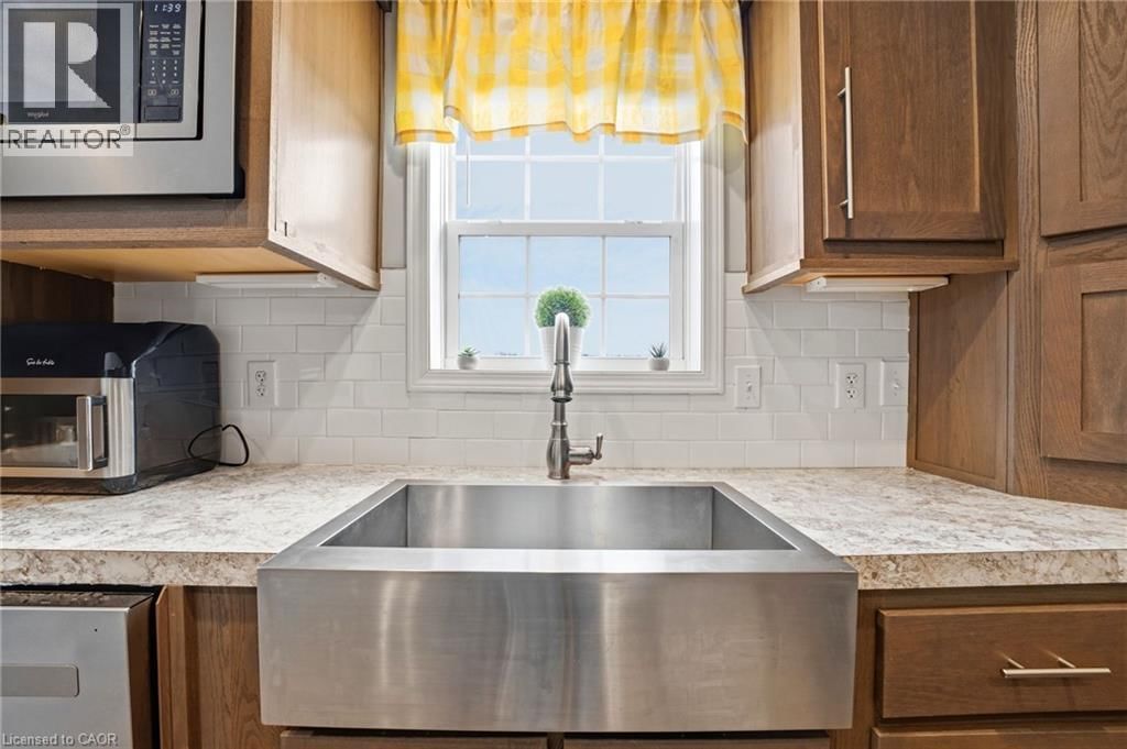 20 HICKORY HOLLOW Image 19