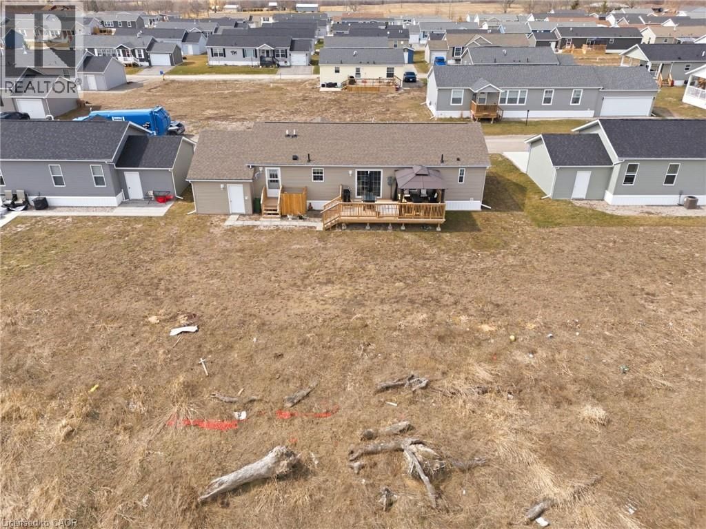 20 HICKORY HOLLOW Image 4