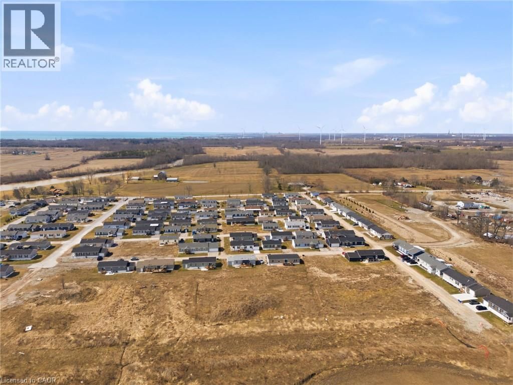 20 HICKORY HOLLOW Image 8