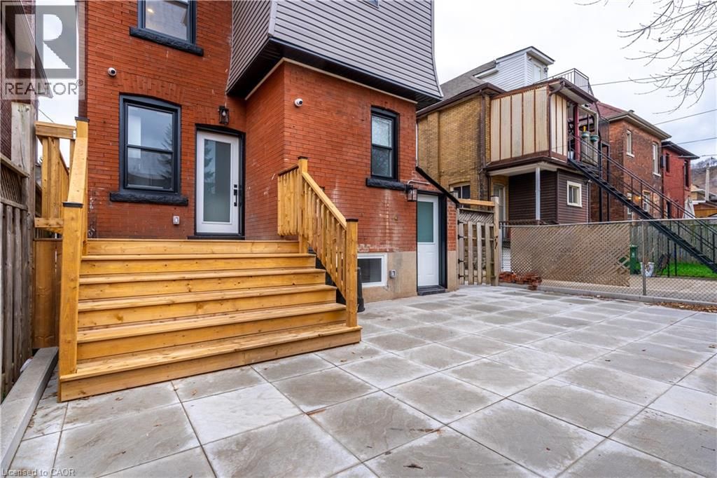 204 BALSAM AVENUE SOUTH Image 47