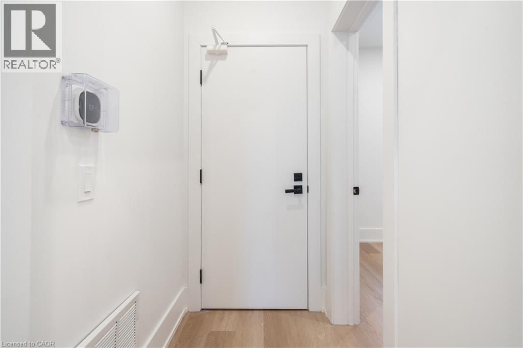 204 BALSAM AVENUE SOUTH Image 6