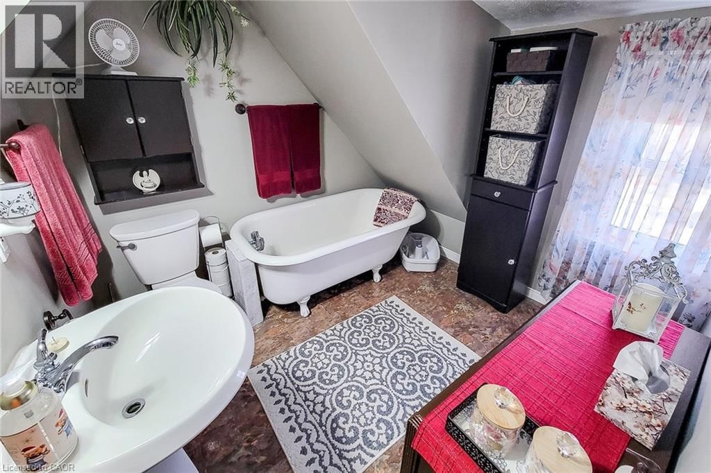 72 EAST 32ND STREET Image 28