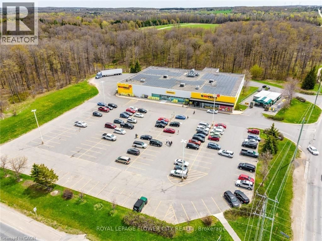 318 WALLACE STREET Image 32