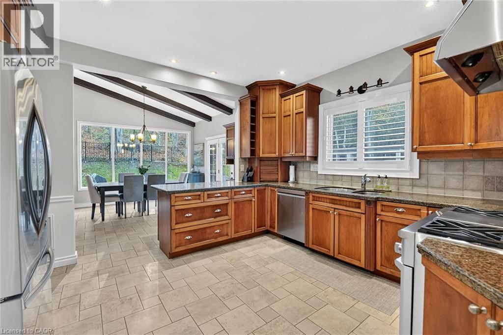 40 PARKWOOD ROAD Image 27