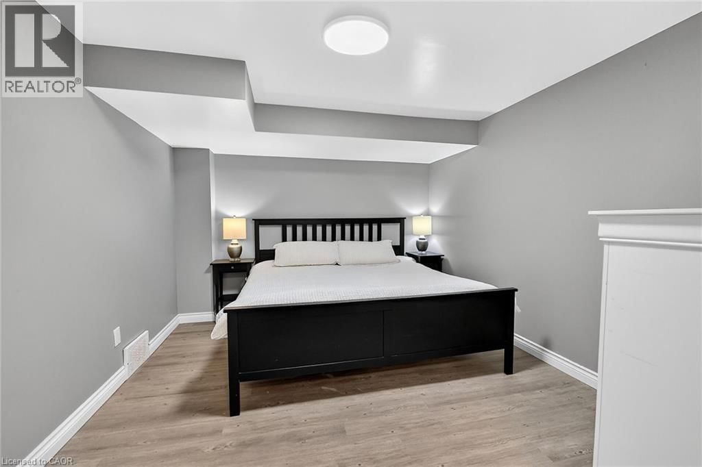 40 PARKWOOD ROAD Image 43