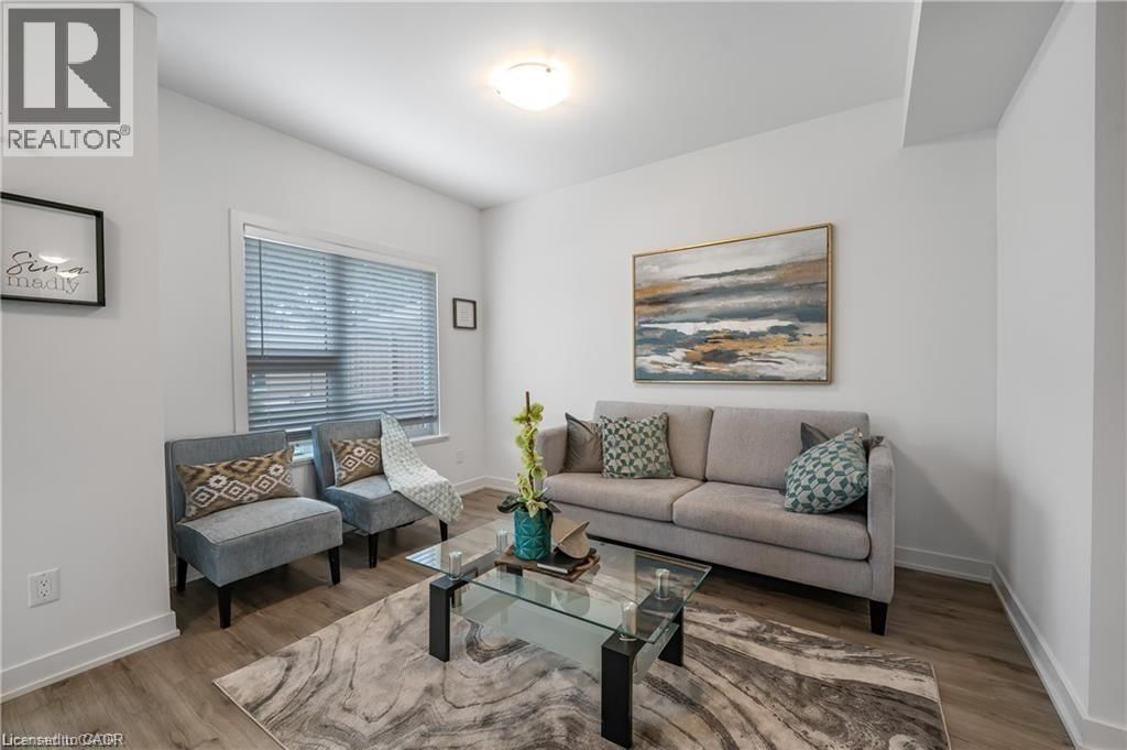 7 - 110 FERGUS AVENUE Image 11