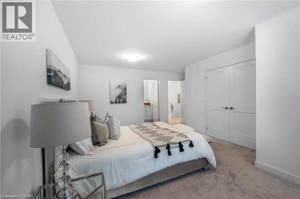 7 - 110 FERGUS AVENUE Image 19