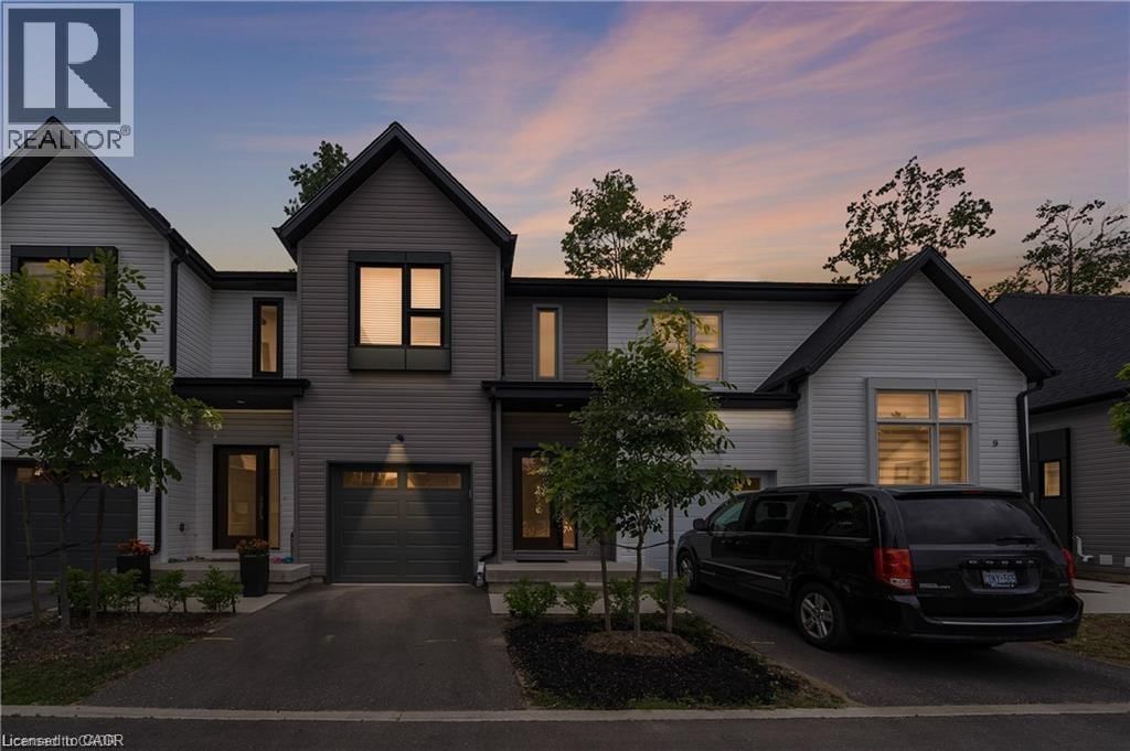 7 - 110 FERGUS AVENUE Image 2