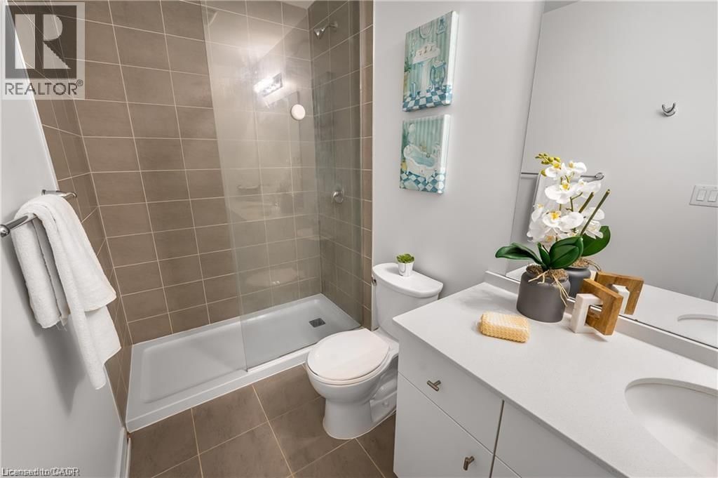 7 - 110 FERGUS AVENUE Image 22