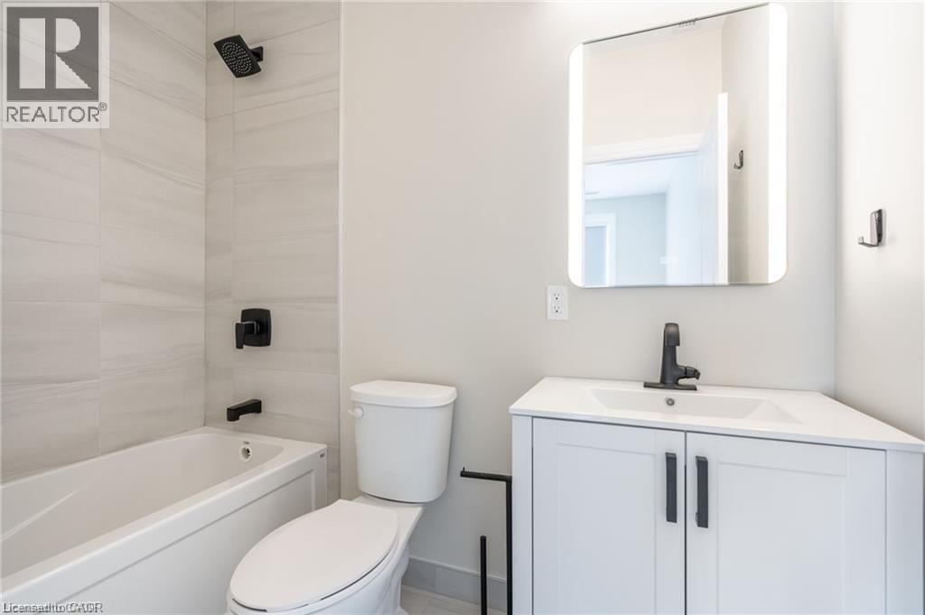 A - 9 MUNN STREET Image 13