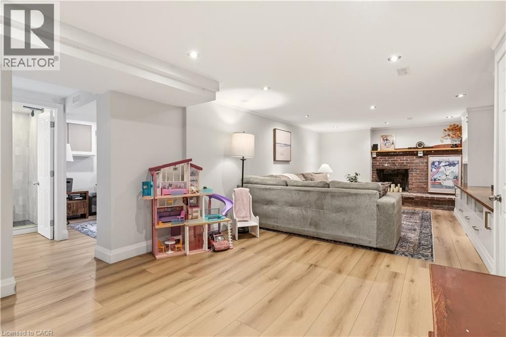 4046 GRAPEHILL AVENUE Image 37