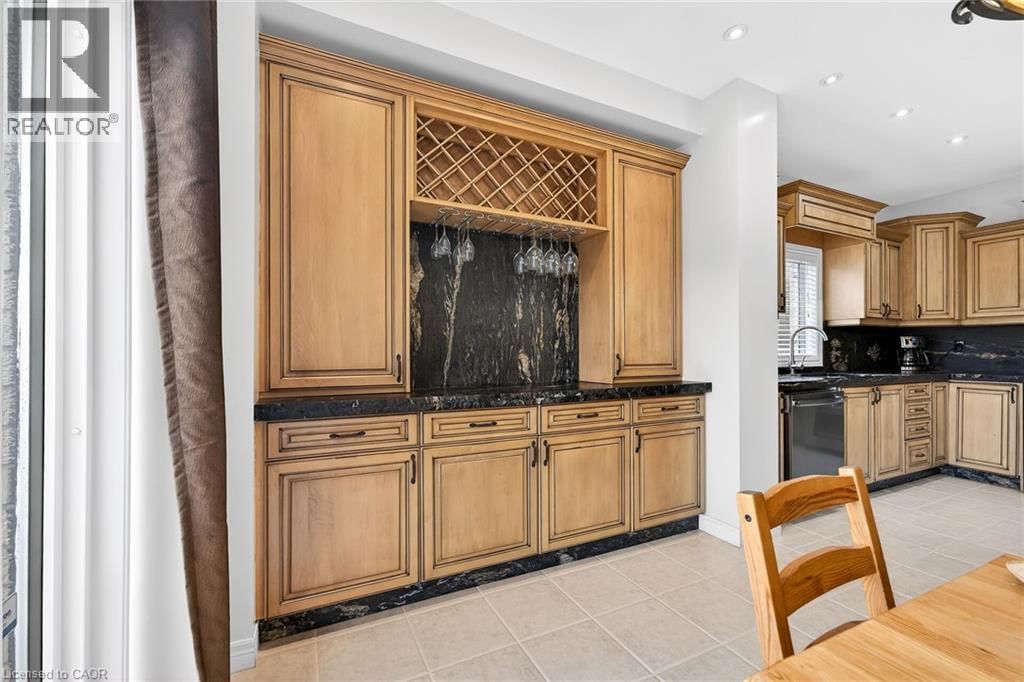 182 IRWIN AVENUE Image 14