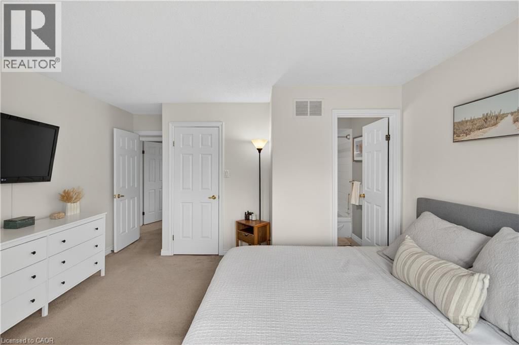 1151 CAMPBELL COURT Image 25