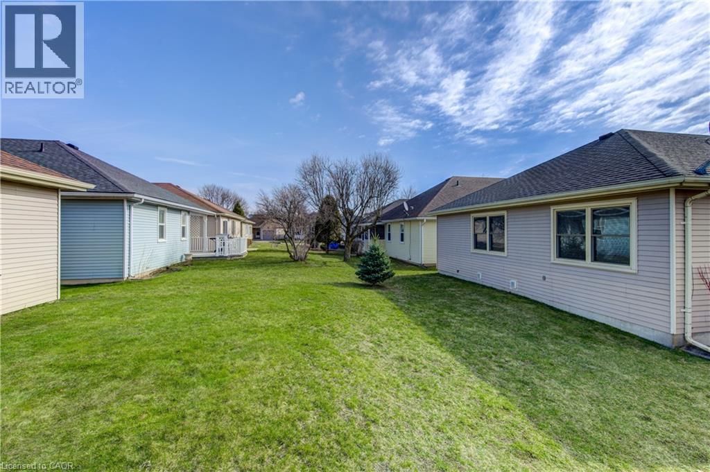 20 EDWIN CRESCENT Image 48