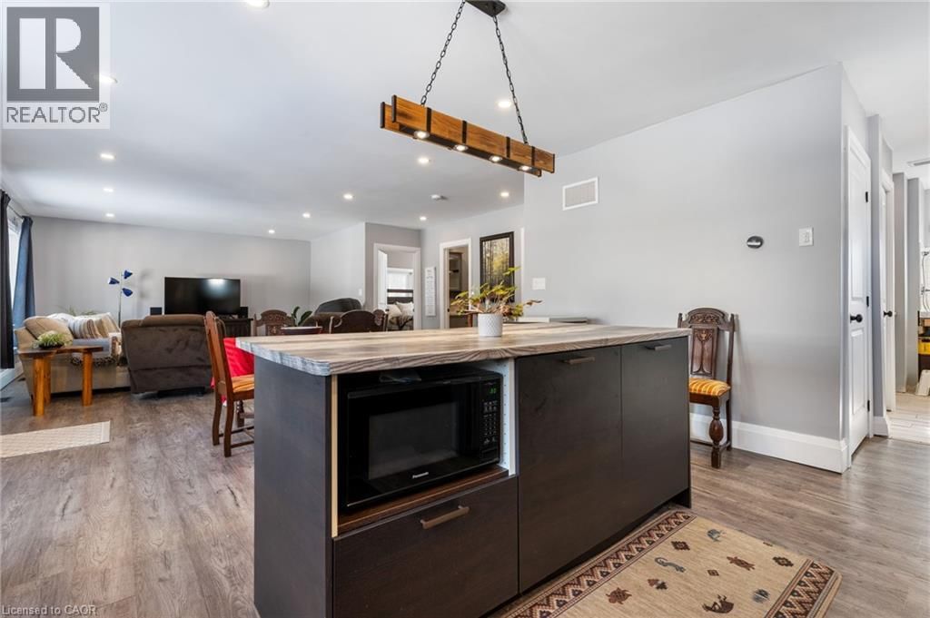 32 NICHOL STREET WEST Image 12