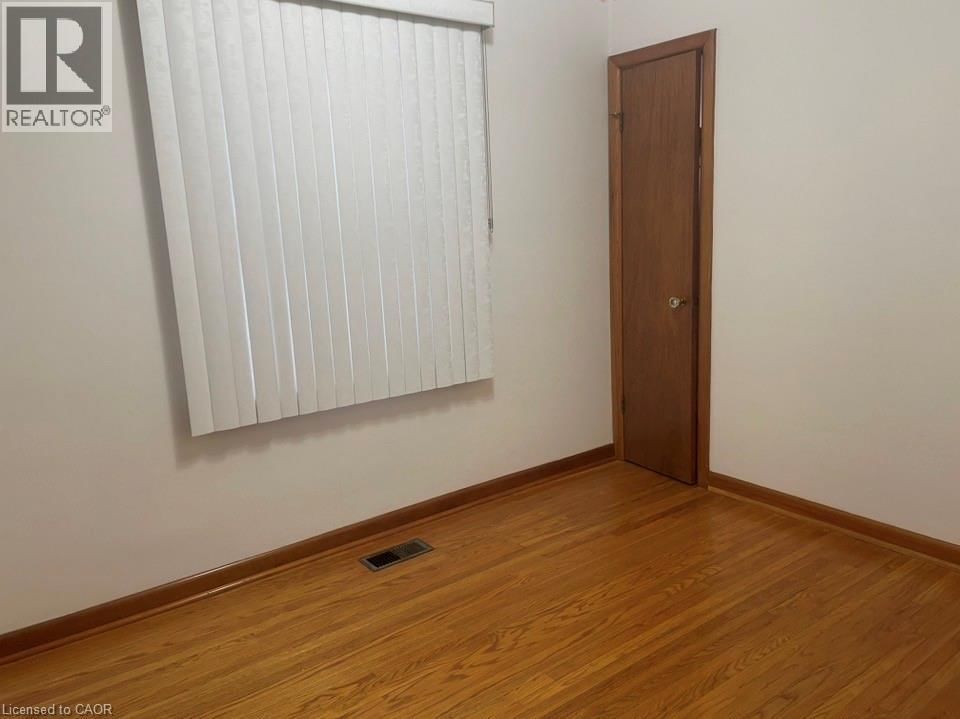 2040 BARTON STREET Image 5